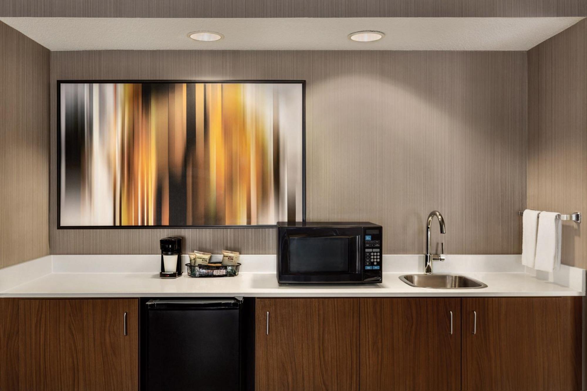 Courtyard By Marriott Topeka Luaran gambar