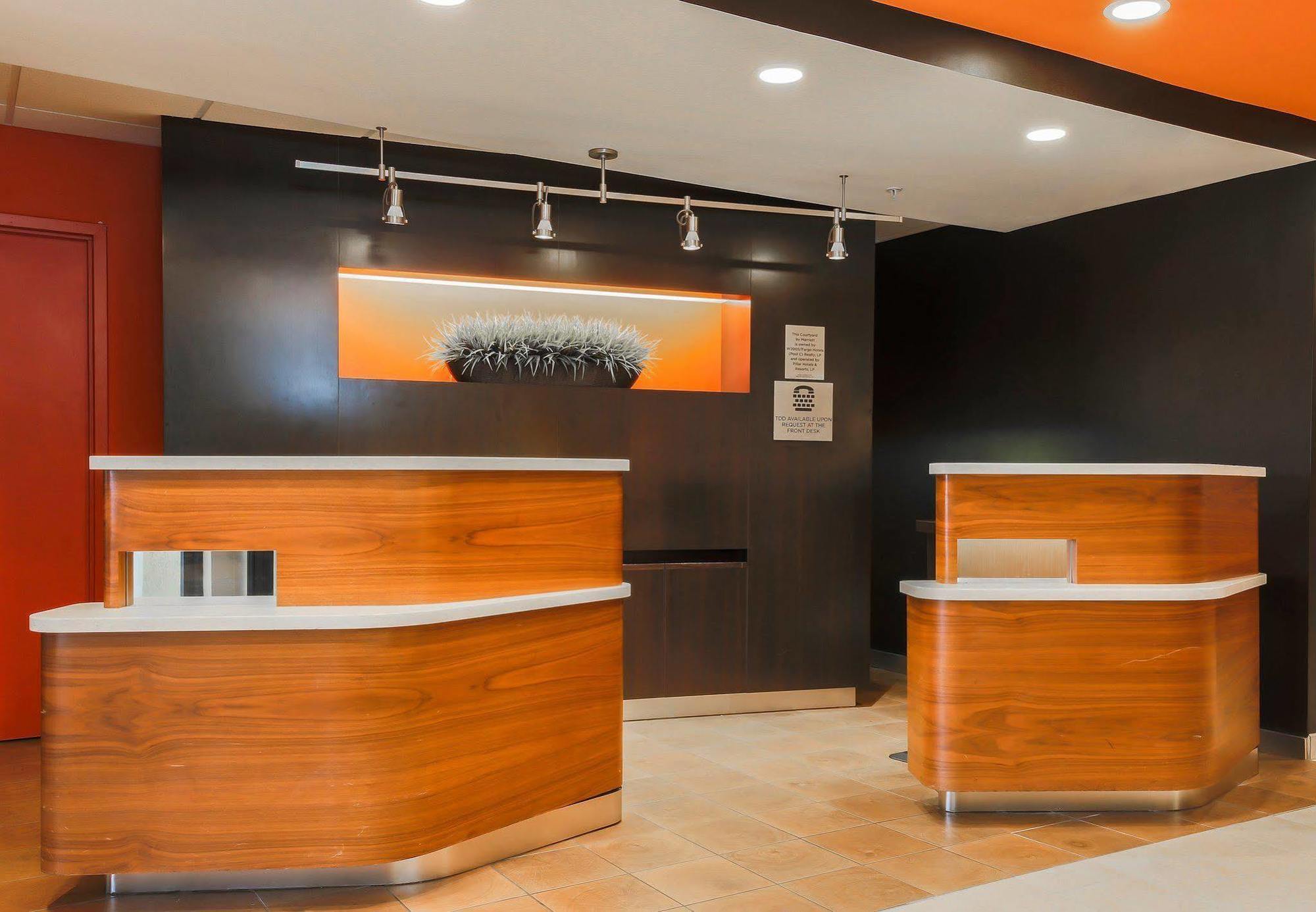 Courtyard By Marriott Topeka Luaran gambar