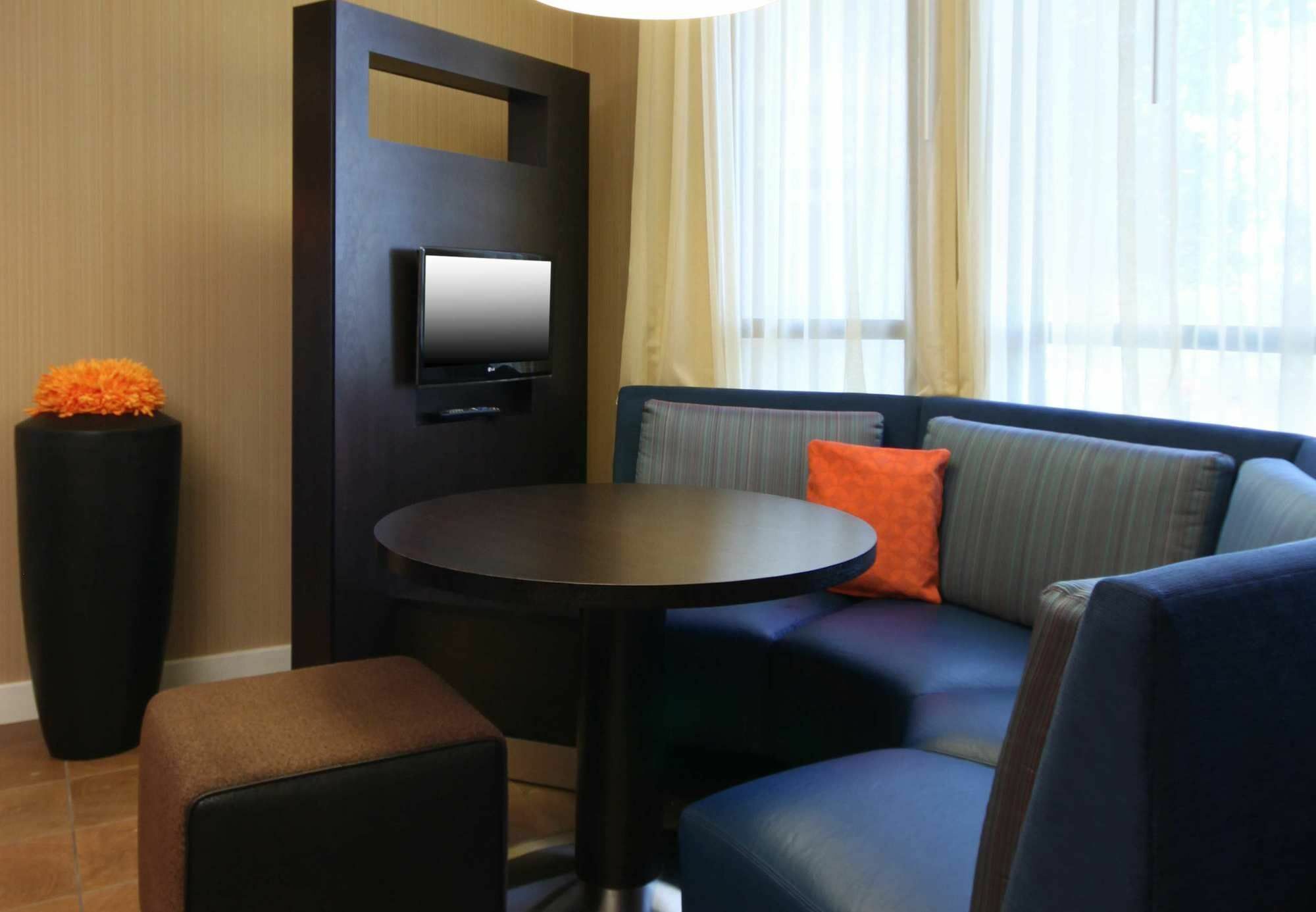 Courtyard By Marriott Topeka Luaran gambar
